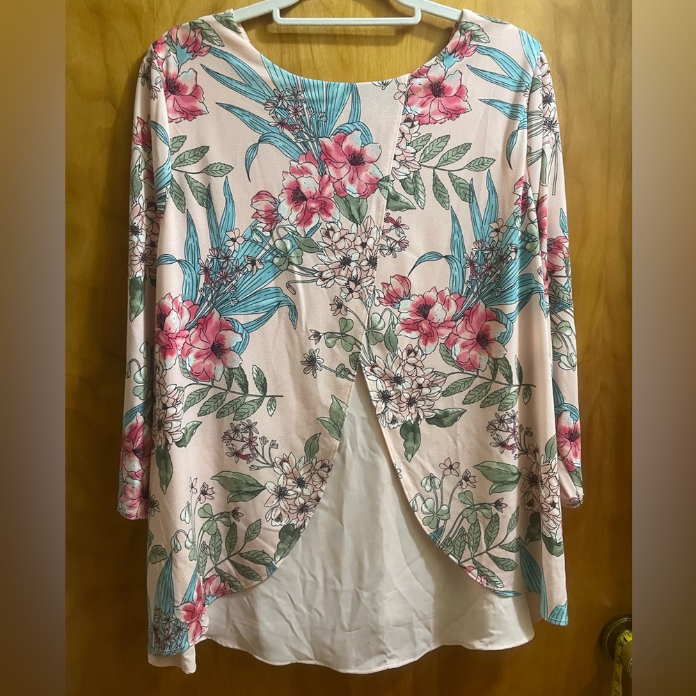 Floral Charter Club V-Neck Women’s Top 1X - Picture 2 of 10